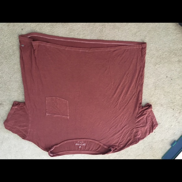 Aeo t shirt