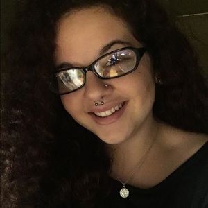 Meet your Posher, April