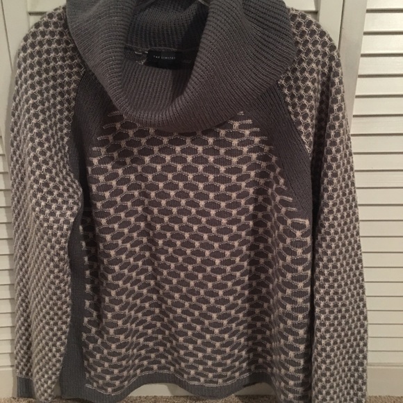 LAST CHANCE! Limited size large honeycomb sweater