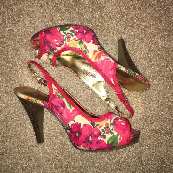 Candies Floral Stacked Heels size 9