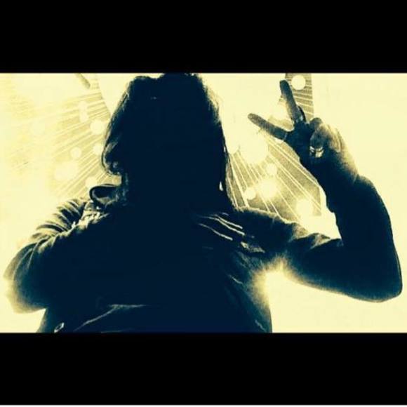 Meet your Posher, Neda - Picture 1 of 1