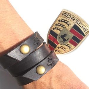 Jim Honey Bee Full Grain Leather Bracelet
