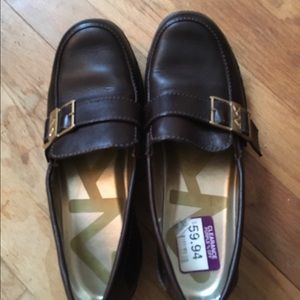 Anne klein brown loafers