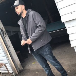 Meet your Posher, Carlos