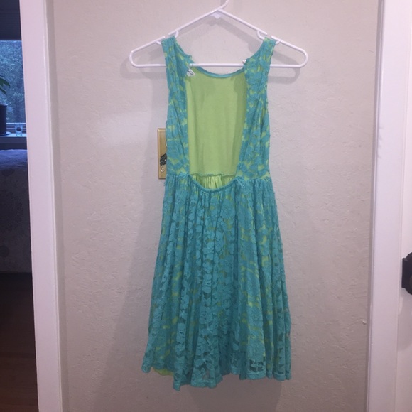 Green and Blue Lace Dress - Picture 2 of 3