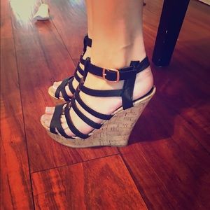 Super cute black wedges