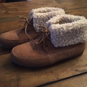 Gap shearling lined booties