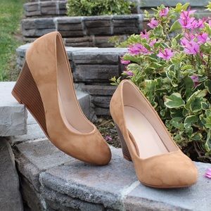 NEW Tan Wooden Stack Wedge Casual Heels