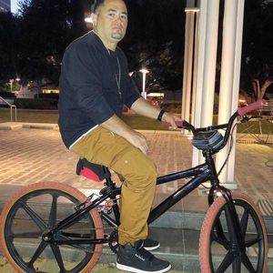 Meet your Posher, Javier