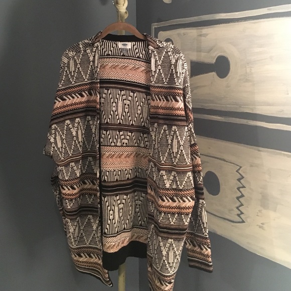 Comfy warm black white and tan sweater