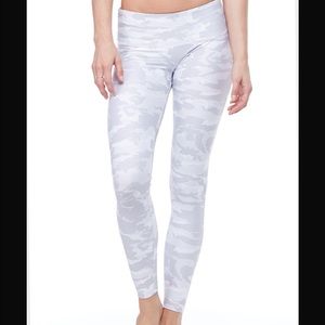Strut this White Camouflage Leggings