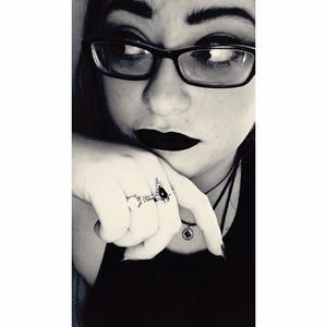 Meet your Posher, Cierra