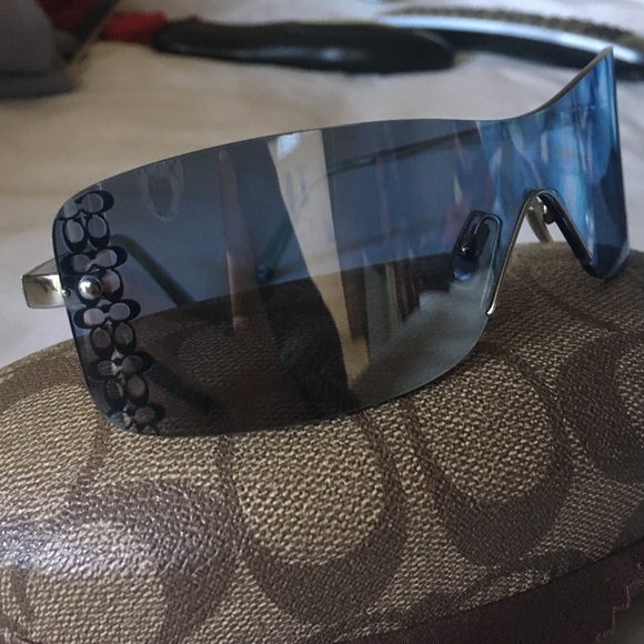 RARE HTF COACH SUNGLASSES - Picture 2 of 4