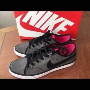 Nike Primo Court - Size 7 - NEW