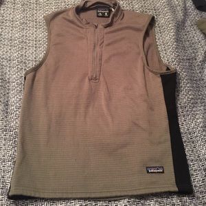 Patagonia Vest Size M Green/Black