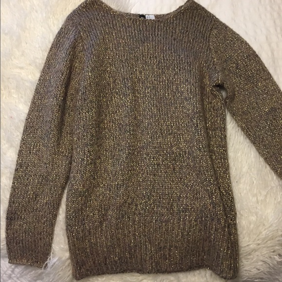 Brown and gold sweater 💕