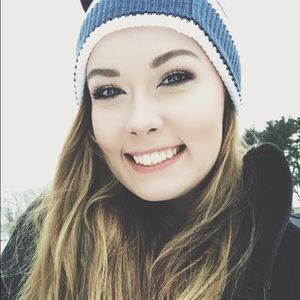 Meet your Posher, Brittany