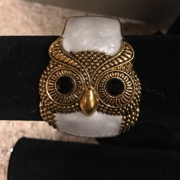 Women's bangle bracelets