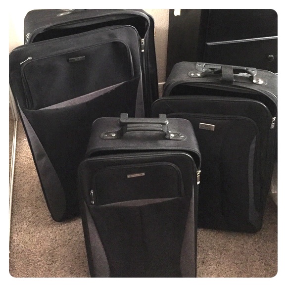 A suitcase set