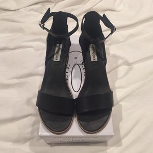 Steve Madden Rubbie Sandal