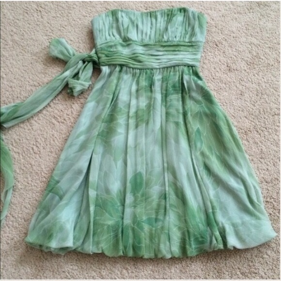 New BCBGMaxazria strapless bubble hem dress 4 prom