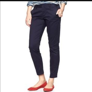 Gap skinny mini khakis. Size 6.