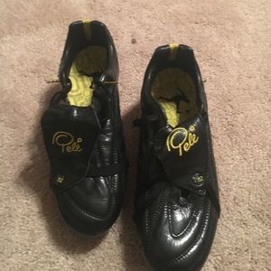 PELÉ boys soccer cleats