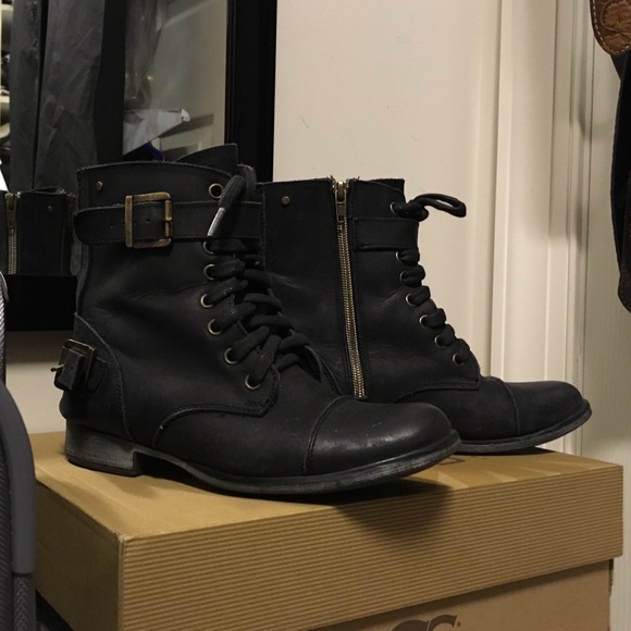 Combat boots