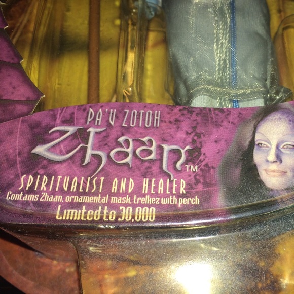 LAST CHANCE!!  Farscape action figure. Zhaan - Picture 4 of 4