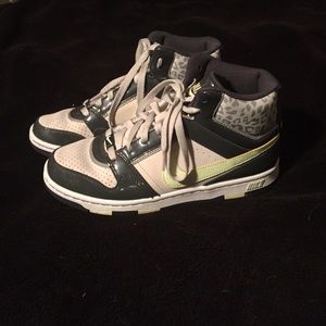 Women's Nike size 8