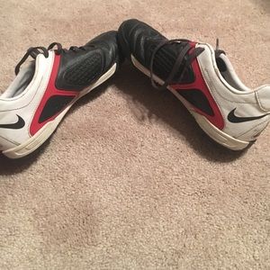 Boys Nike CTR 360 Indoor soccer shoes size 5