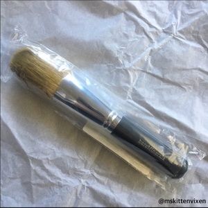 *SOLD* Full Flawless BareMinerals Brush
