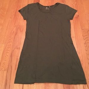 Stem Olive green tee