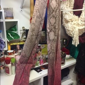 Brown and pink scarf