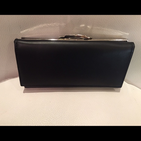 NEW--Black leather wallet w lots of pouches