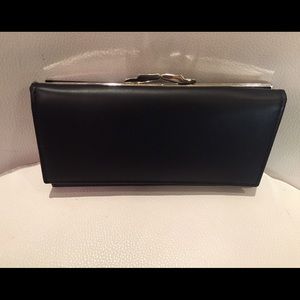 NEW--Black leather wallet w lots of pouches
