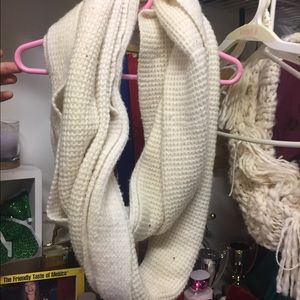 White circle scarf