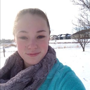 Meet your Posher, Anna