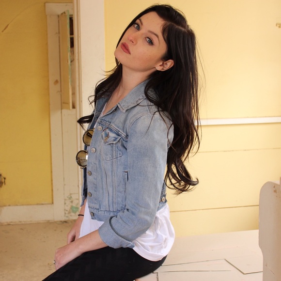 Meet the Posher: Roslyn - Picture 2 of 3