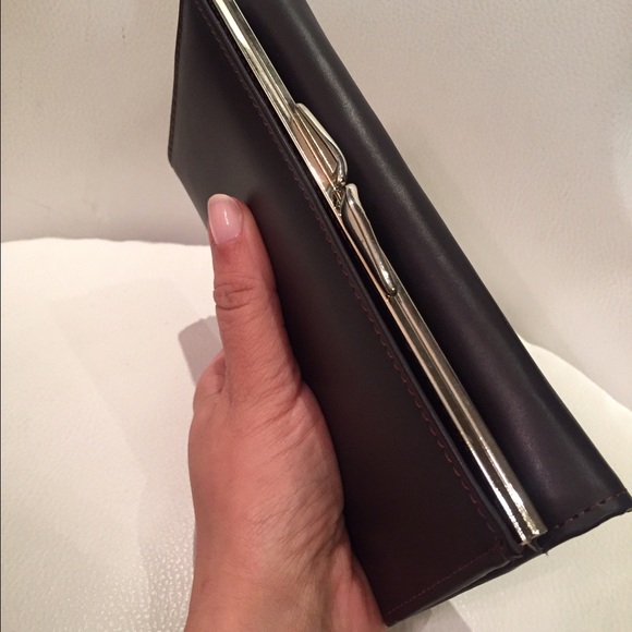 NEW Dark Brown Leather Wallet lots of compartments