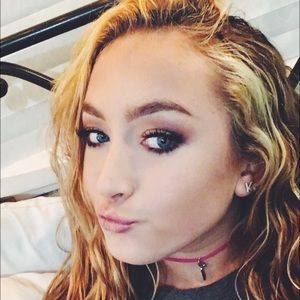 Meet your Posher, Krista