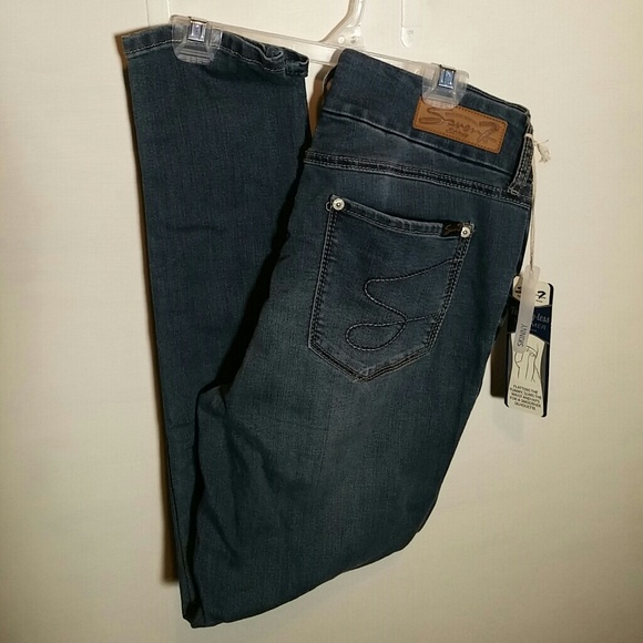 light blue denim jacket outfit men