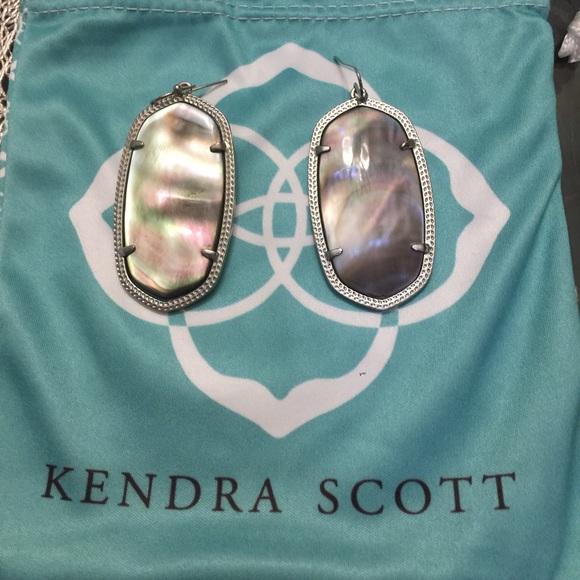 Kendra Scott Danielle Earrings