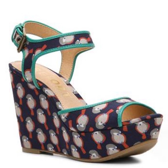 REPORT "Shala" Navy Bird Print Wedge Heels 7.5