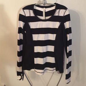 Lululemon long sleeved top