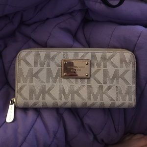 Michael Kors wallet