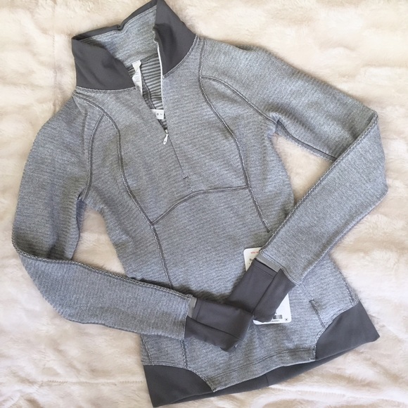 NWT SOLD OUT Lululemon Runderful half zip pullover - Picture 1 of 4
