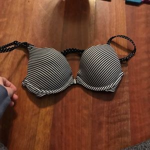 VS front clasp 32b push up bra
