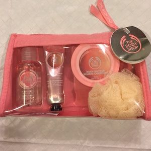 The Body Shop Pink Grapefruit Beaut Bag w/ Case