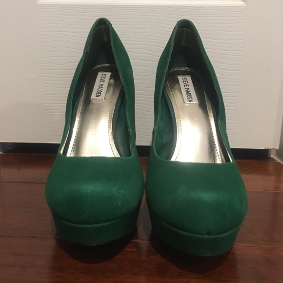 Steve Madden green heels 11